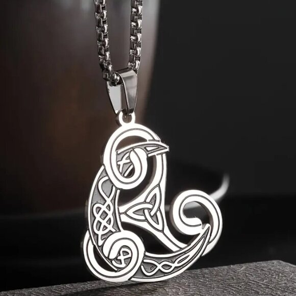 Celtic Triquetra Trinity Stainless Steel Necklace 23" NWT - Picture 3 of 3